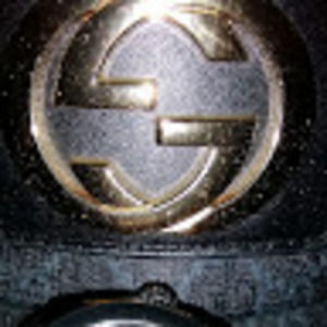 Meet your Posher, Vuitto